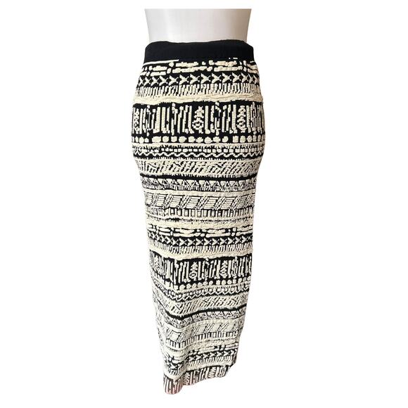 Ronny Kobo Thick Knit Midi Skirt – Bodycon Tribal-Inspired Pattern, Size M - Picture 1 of 4